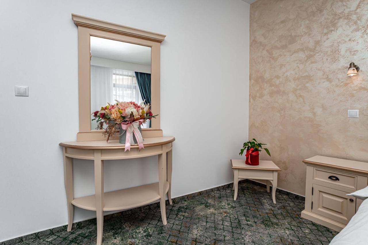 Hotel Rin Sibiu Bagian luar foto