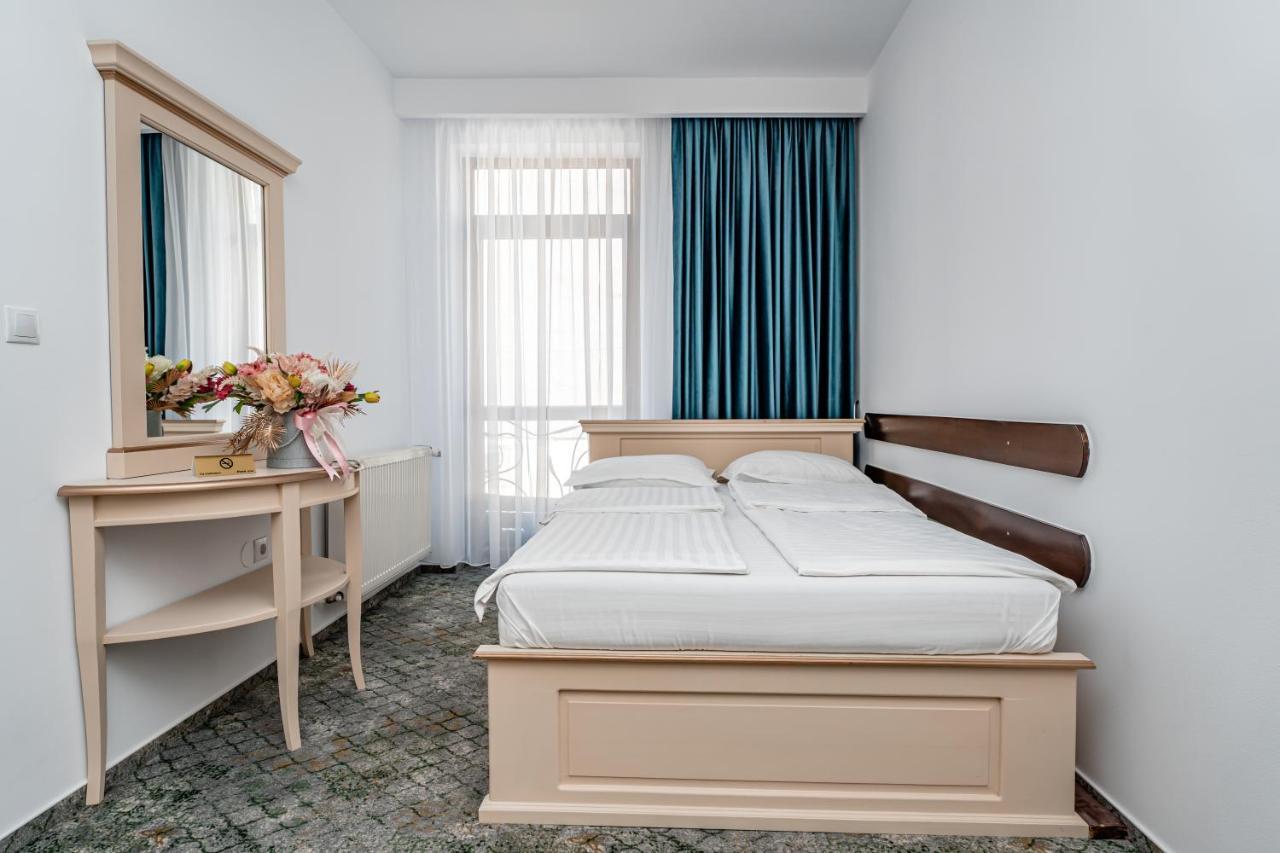 Hotel Rin Sibiu Bagian luar foto