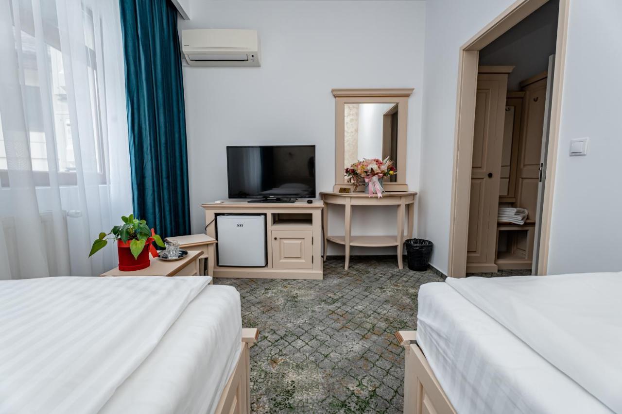 Hotel Rin Sibiu Bagian luar foto