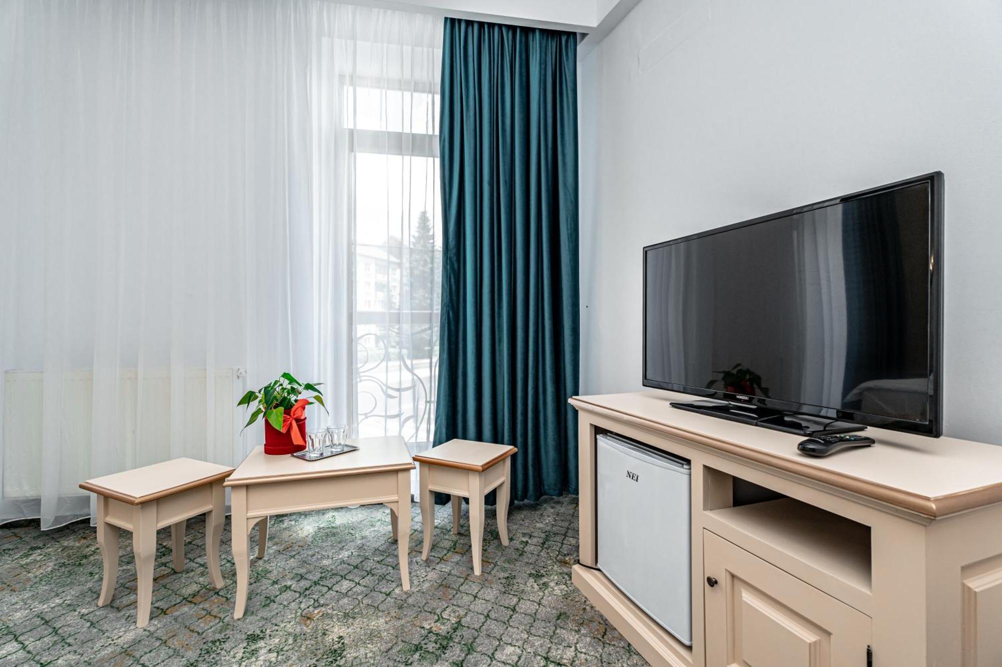 Hotel Rin Sibiu Bagian luar foto